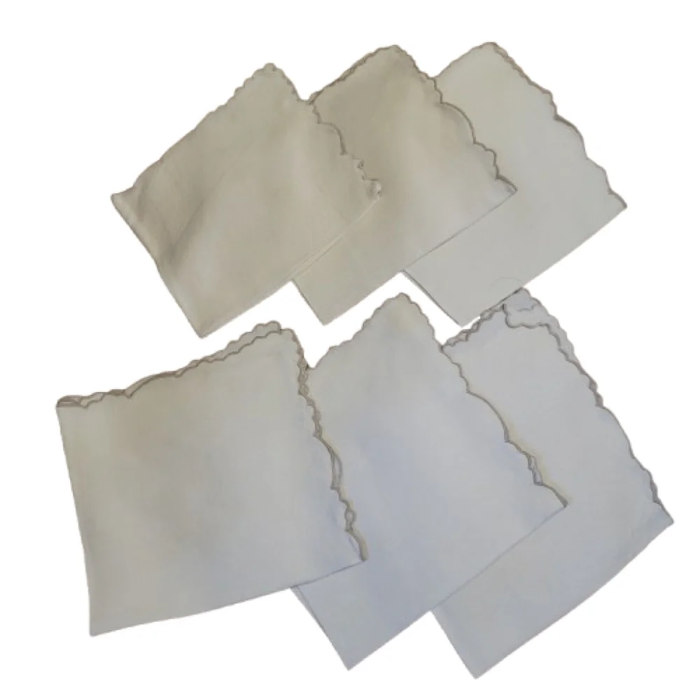 Vintage Cream Napkins with Scalloped Edges Grey